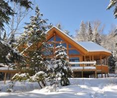 CHALET LAURENTIDES BORD DE LAC, PRIX HORS TPS /TVQ