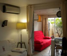 Grand studio en rez de jardin a 30 m ² place parking