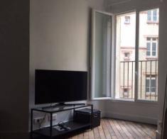 Location meublée studio 22 m² Paris 18E