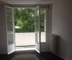 T3 RENOVE DANS RESIDENCE CALME SUR JARDIN