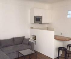 Location meublée studio 22 m² Paris 18E