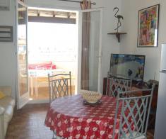 APPARTEMENT PLEIN-PIED AVEC TERRASSE AUX SAINTES-MARIES