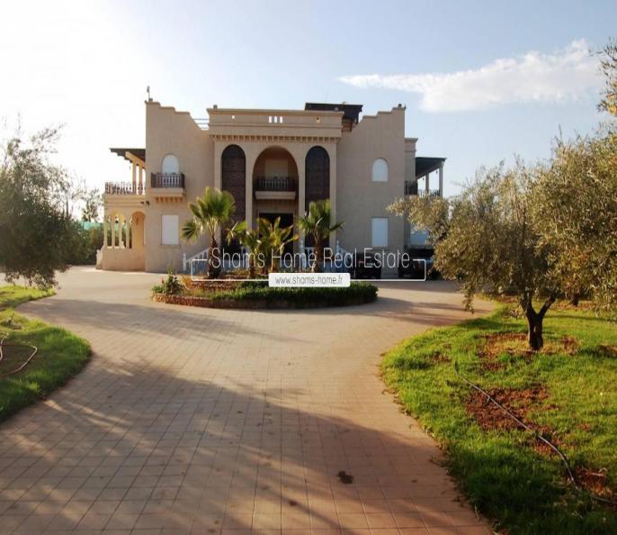 Villa de Luxe en vente Marrakech Route Amizmiz