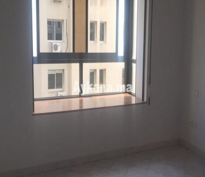 location appartement semi meublé à Rabat Hay Riad